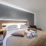 Bajcic Apartamento *