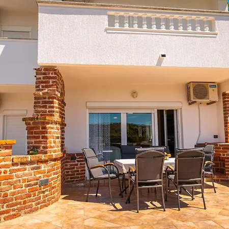 Bajcic Apartment *